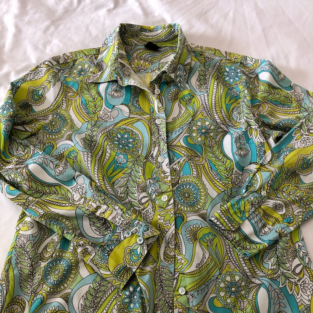 Button front shirt. Gap. Size L